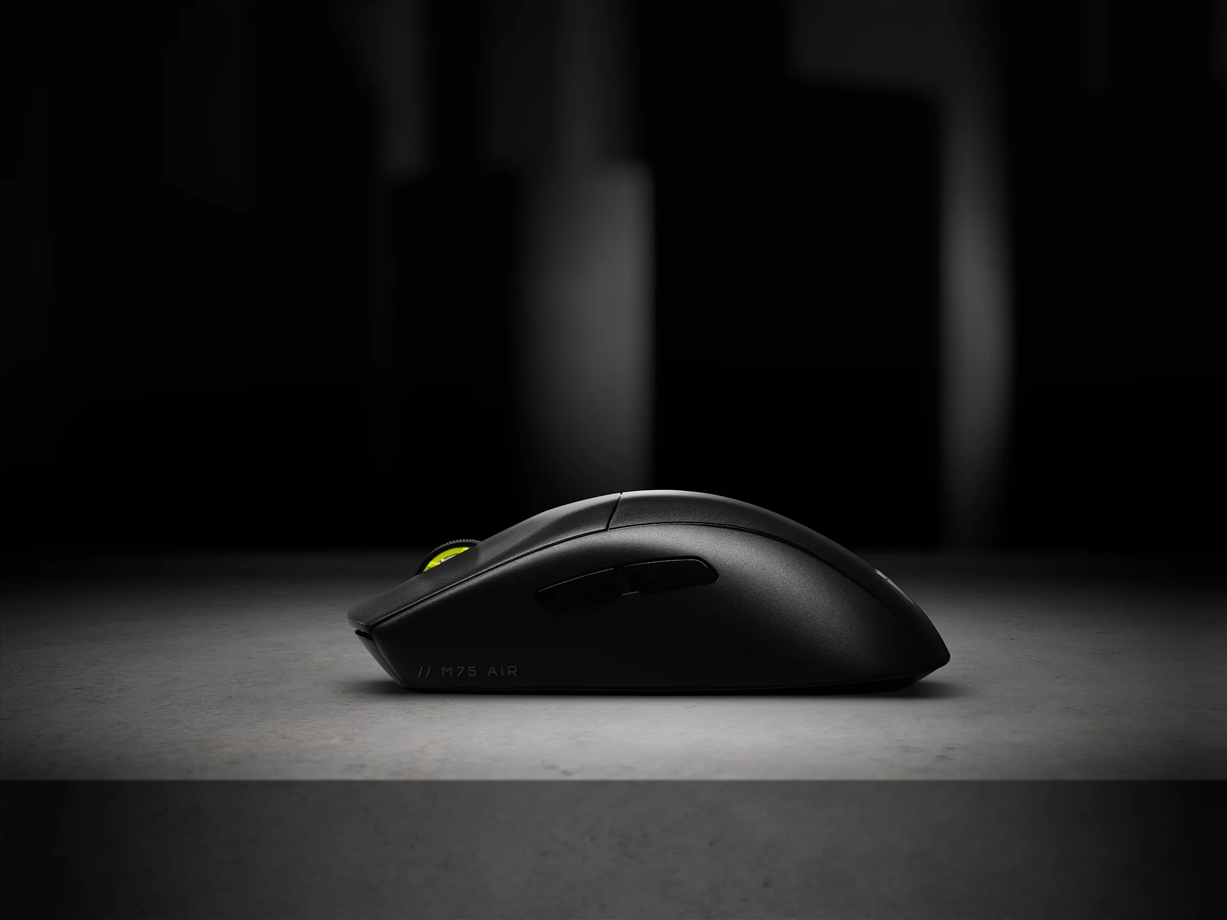 Corsair M75 AIR Ultra-Lightweight Wireless Gaming Mouse - Image 16