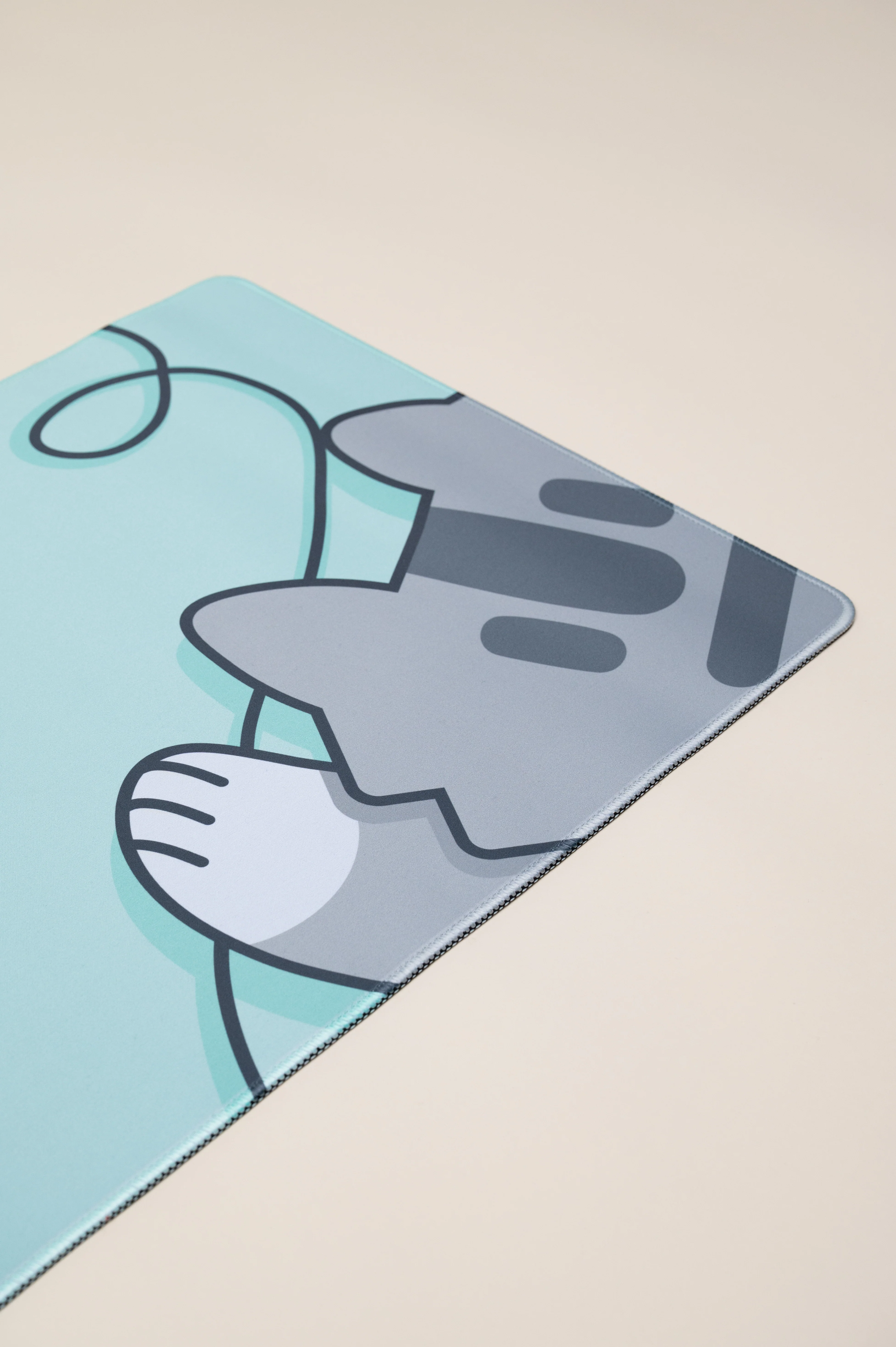 Linus Cat Tips Desk Pad - Image 3