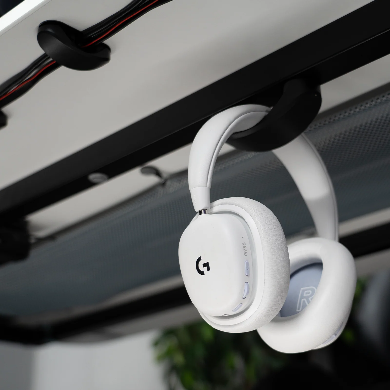 Magnetic Cable Management Arch Desk Solution - Image 3