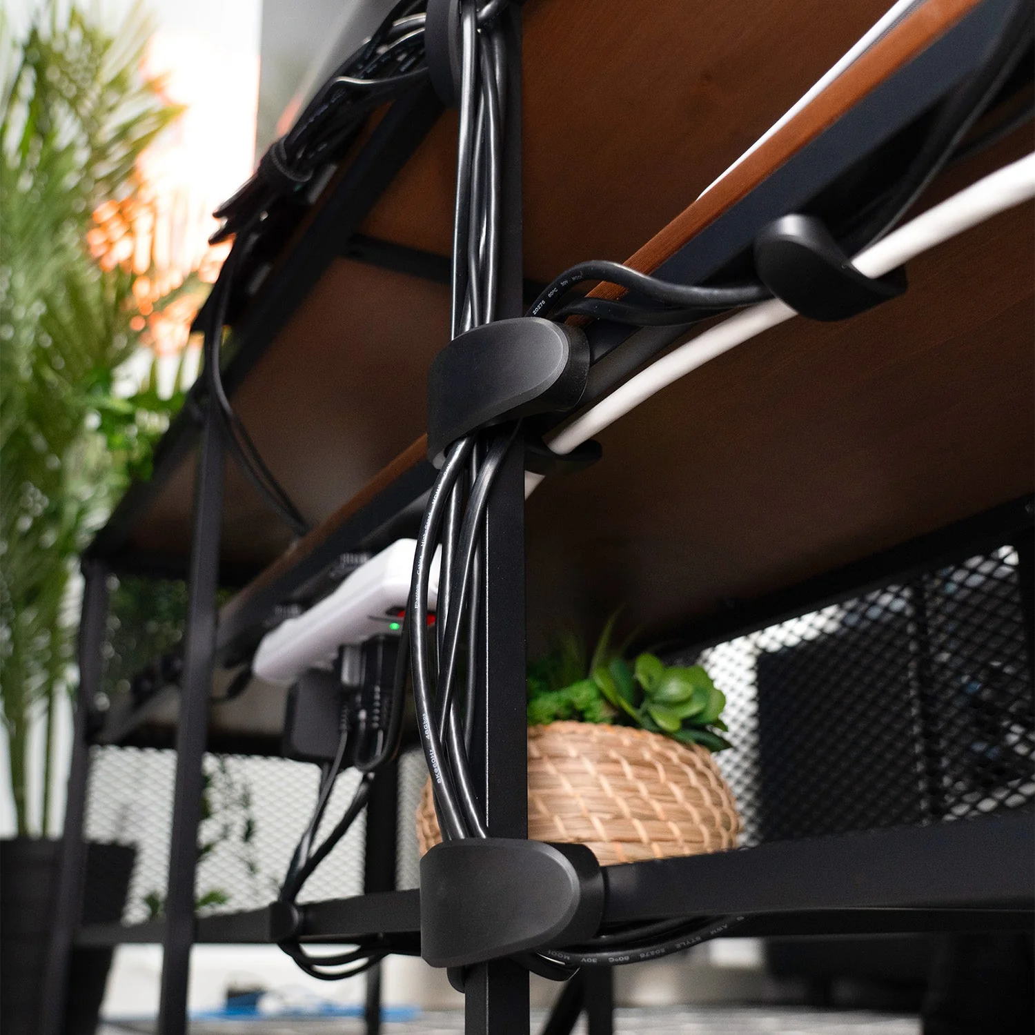 Magnetic Cable Management - Arch Home Solution - Image 4