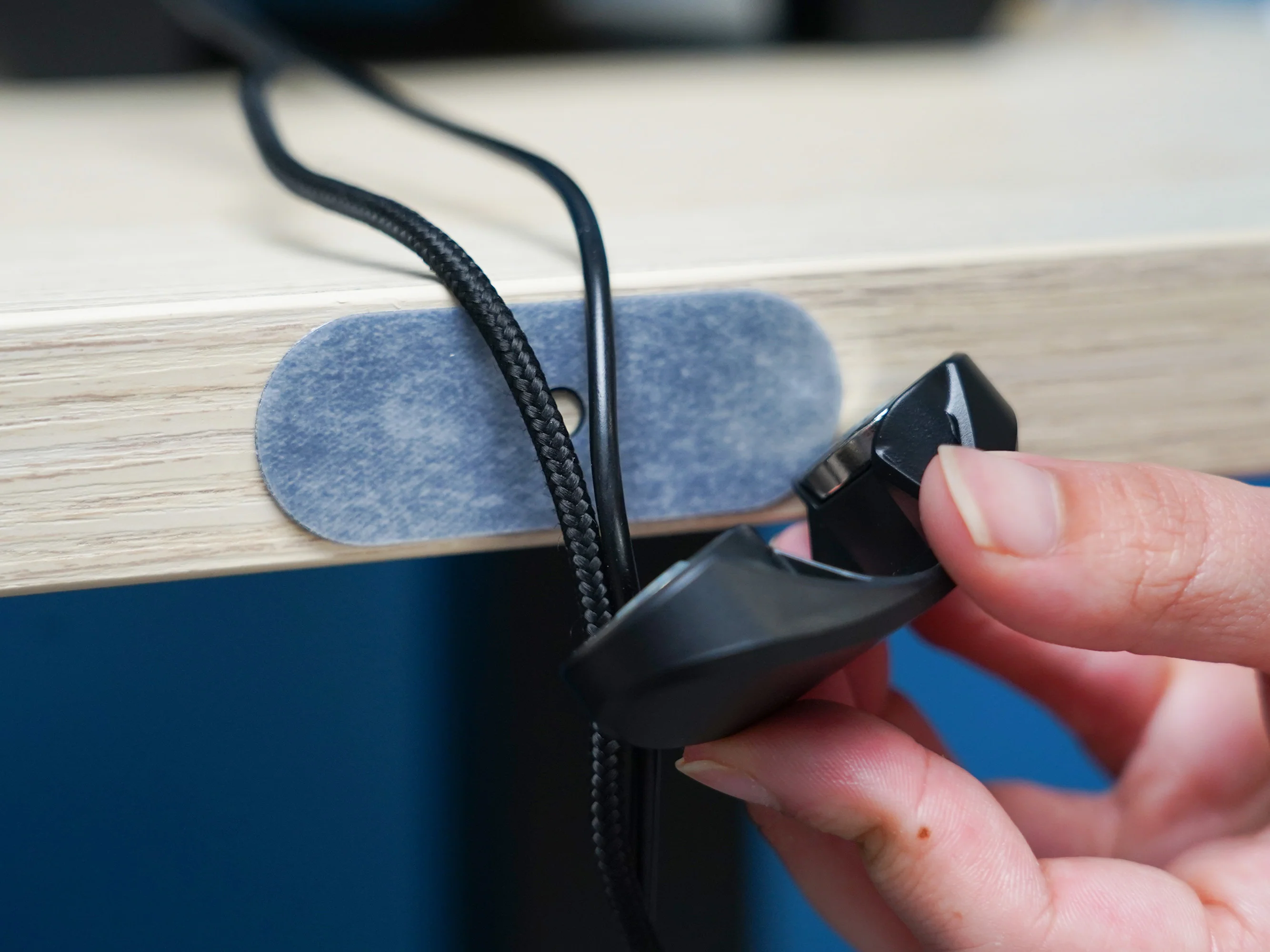 Magnetic Cable Management Silicone Home Solution - Image 3