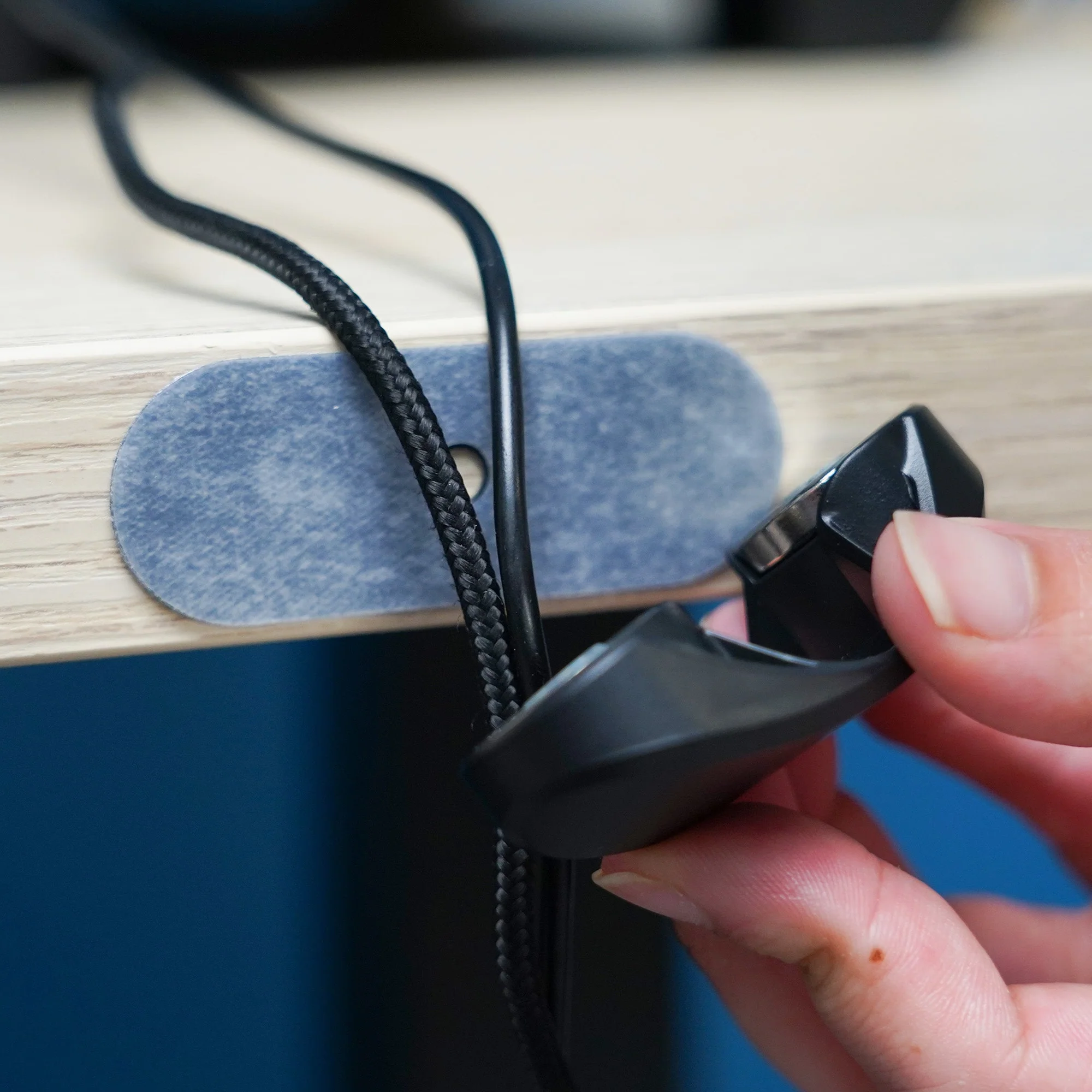 Magnetic Cable Management Silicone Room Solution - Image 3