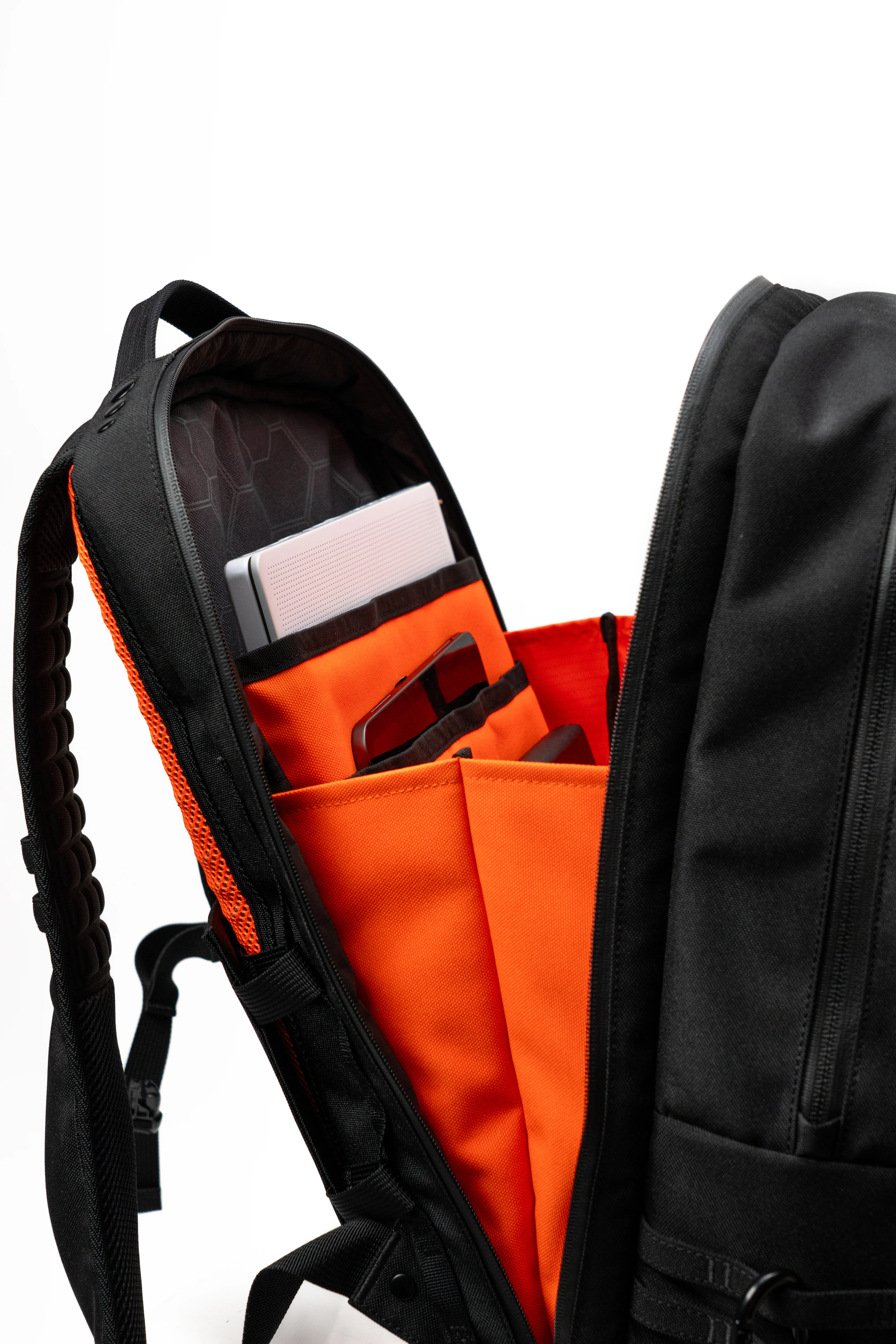 WAN Backpack - Image 5